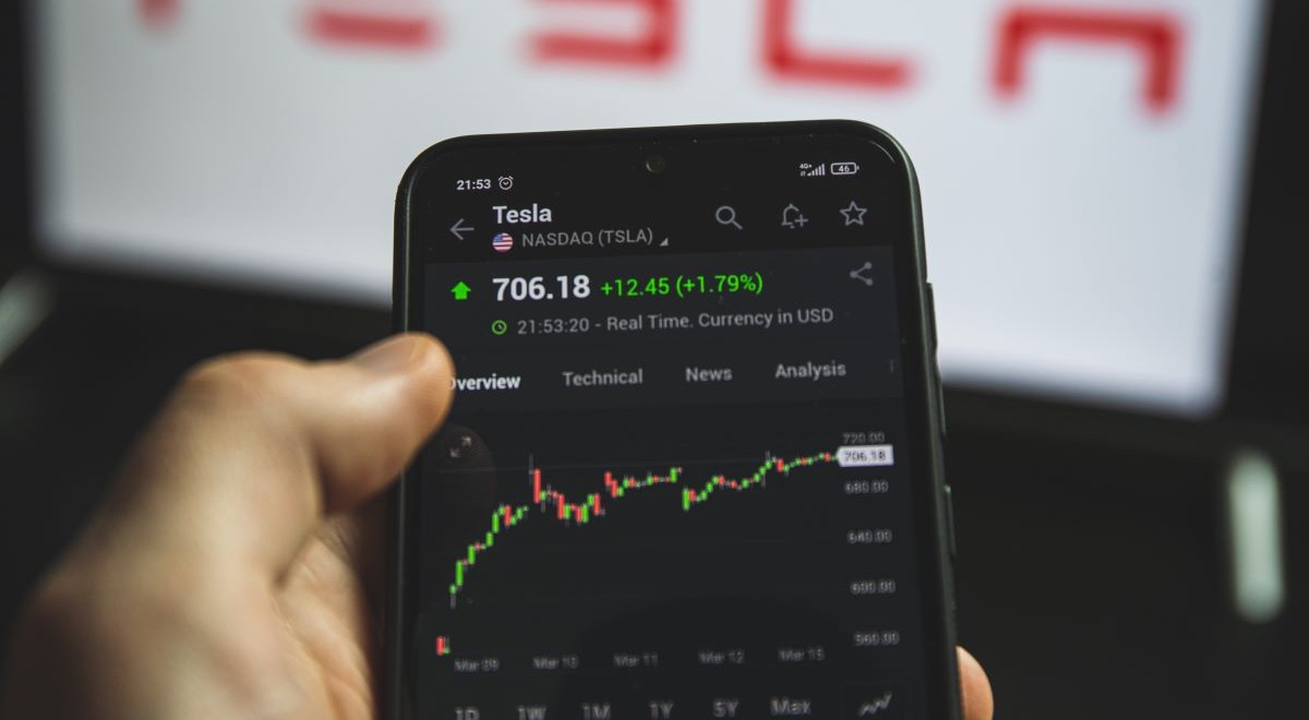 Elon’s New Award: Parsing “Accounting Value” In the Wild